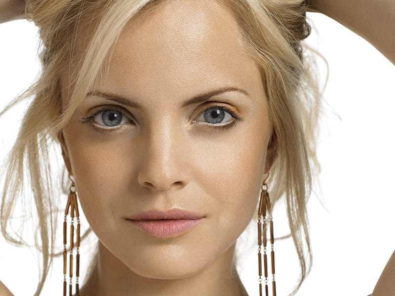 Mena Suvari Bonito Model Actress People Hd Wallpaper Peakpx The Best