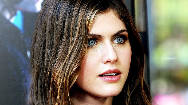 Celebrity Alexandra Daddario Hd Wallpaper Peakpx