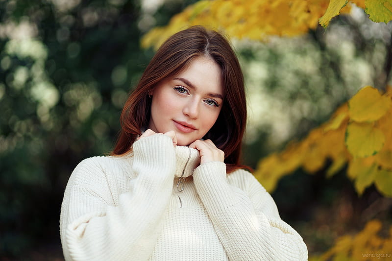 Sweater Lady Model Pretty Hd Wallpaper Peakpx