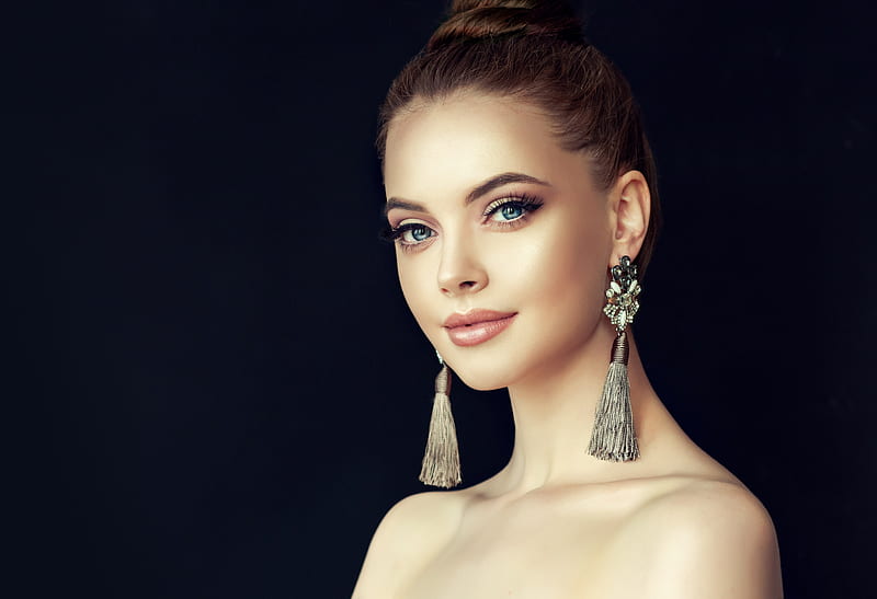 Girl Model Earrings Makeup Hd Wallpaper Peakpx