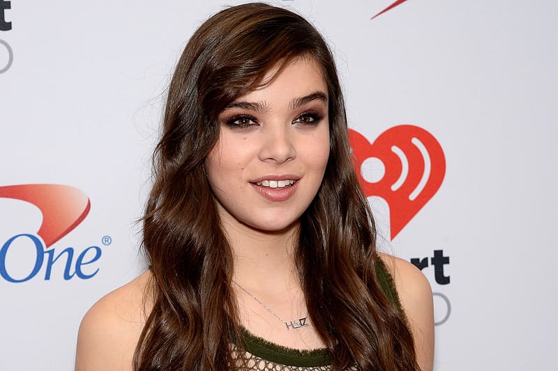 Singer Brunette American Celebrity Actress Hailee Steinfeld HD