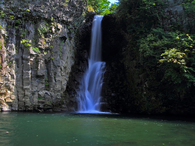 Cascading Waterfall, rocks, japan, water, plants, cliff, trees, shrubs, lake, HD wallpaper