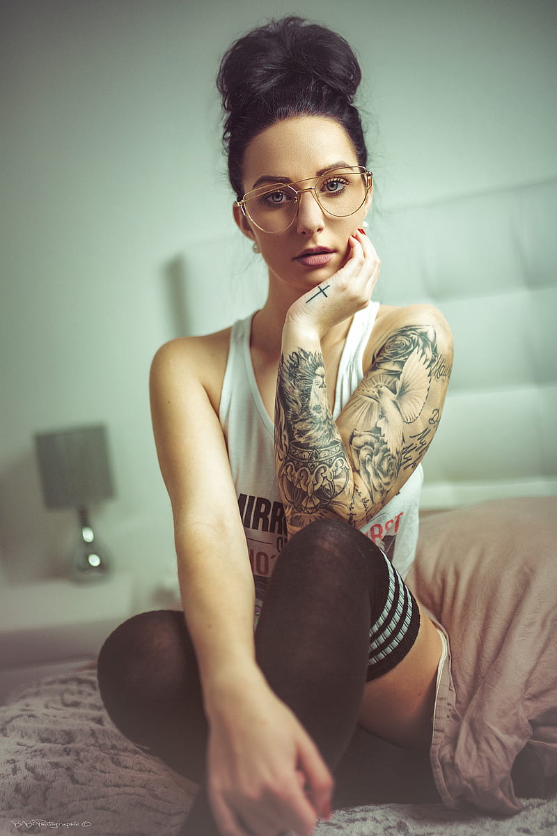 Vincent Haetty, women, , tattoo, model, women with glasses, sitting, HD phone wallpaper
