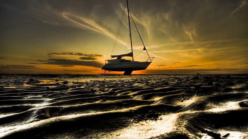 sailboat beached on it's keel r, beach, keel, r, sunset, sailboat, low tide, HD wallpaper