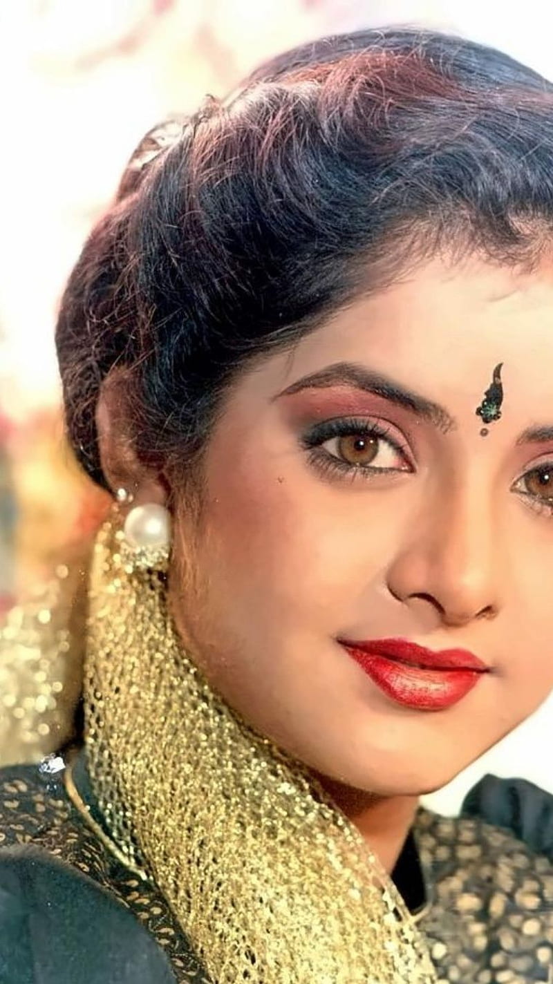 Divya Bharathi, bollywood queen, actress, HD phone wallpaper | Peakpx