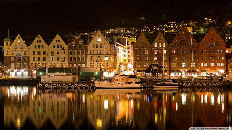 bergen norway at night, city, boats, waterfront, lights, night, HD wallpaper