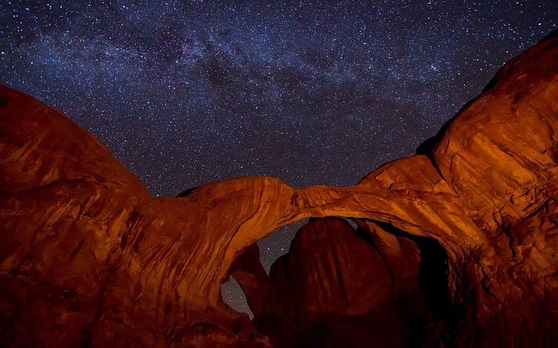 stars on a beautiful clear night in the desert, stars, desert, arch, cliffs, clear, HD wallpaper