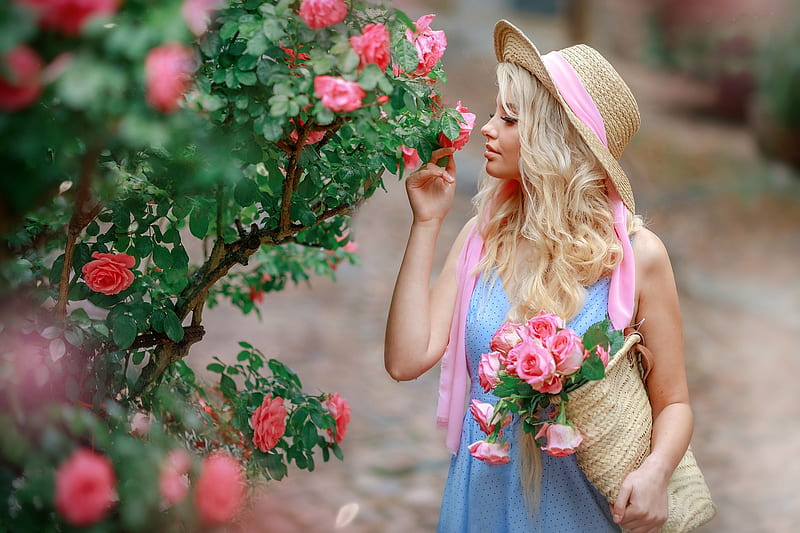 Irina Nedyalkova Smelling the Roses, blonde, model, roses, hat, HD wallpaper
