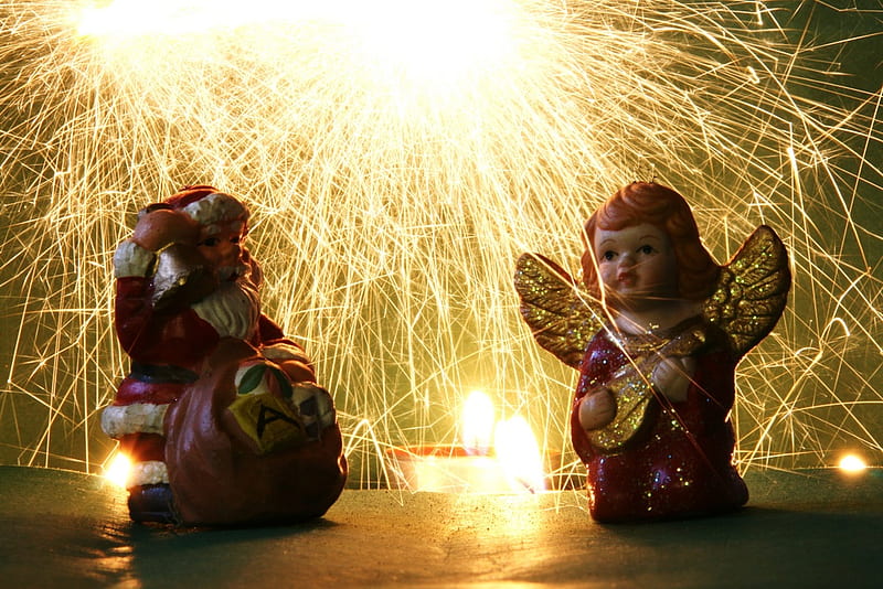 Christmas Angel, santa, angel figure, bonito, burning candle, lightining, HD wallpaper
