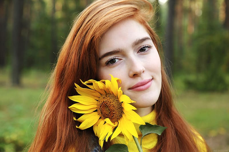 Russian Model ~ Jia Lissa, sunflower, redhead, russian, model, smile, HD wallpaper