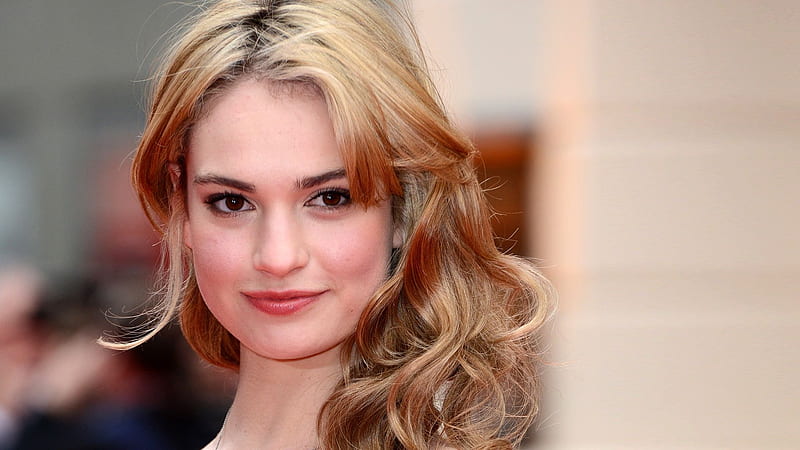 Lily James as Young Donna in Mamma Mia! Here We Go 