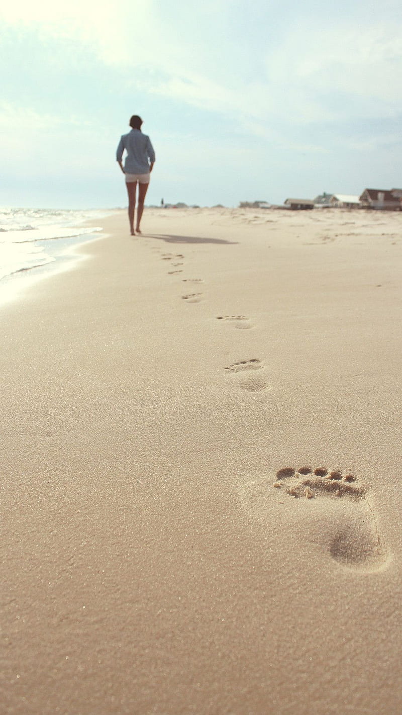 Beach of the sea , leg mark on the beach, walking alone on the beach, HD phone wallpaper