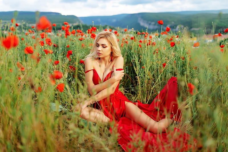 Julia Beeskow in a Field of Poppies, flowers, model, dress, blonde, field, HD wallpaper Julia Beeskow in a Field of Poppies, flowers, model, dress, blonde, field, HD wallpaper