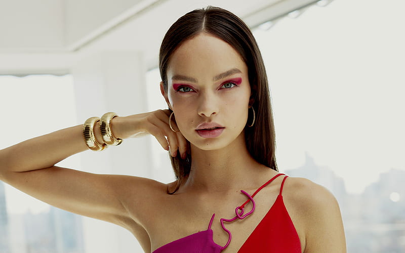 Luma Grothe, brazilian top model, portrait, face, make-up, red dress, HD wallpaper