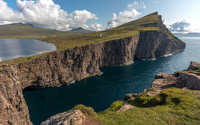 Coast of Faroe Islands, cliffs, lake, coast, islands, ocean, clouds, HD wallpaper
