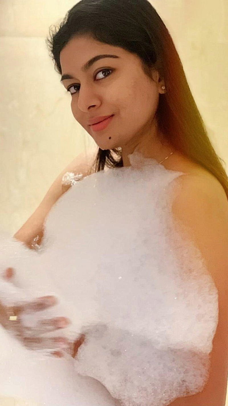 Akshatha Srinivas , telugu actress, bubble bath, HD phone wallpaper