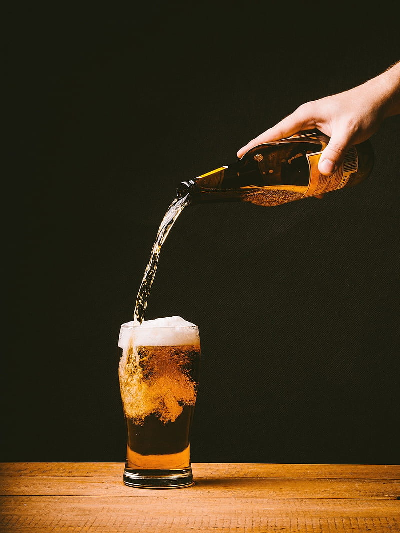 Beer , bottle pouring glass, drink, HD phone wallpaper