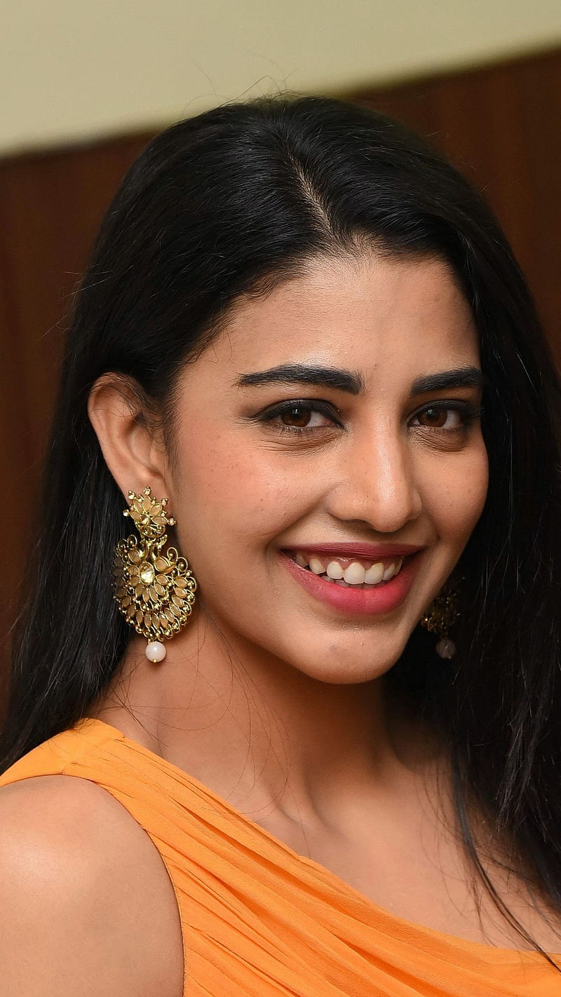 Daksha Nagarkar , daksha nagarkar yellow dress, telugu actress, HD phone wallpaper