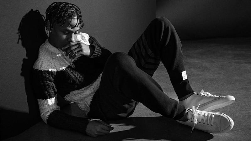 Black And White Of Travis Scott Is Looking Down Wearing Black And White Dress Travis Scott, HD wallpaper