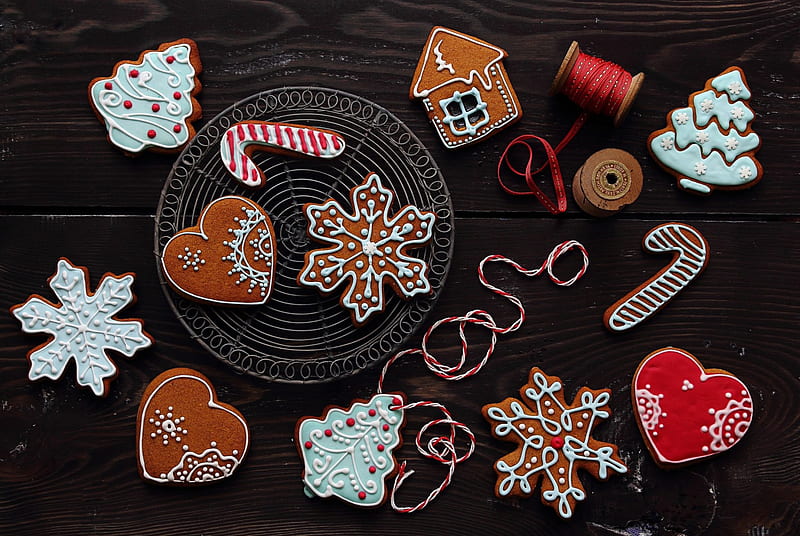 Christmas cookies , Christmas, holidays, house, New Year, icing, corazones, winter, figurines, cookies, baking, herringbone, snowflakes, HD wallpaper