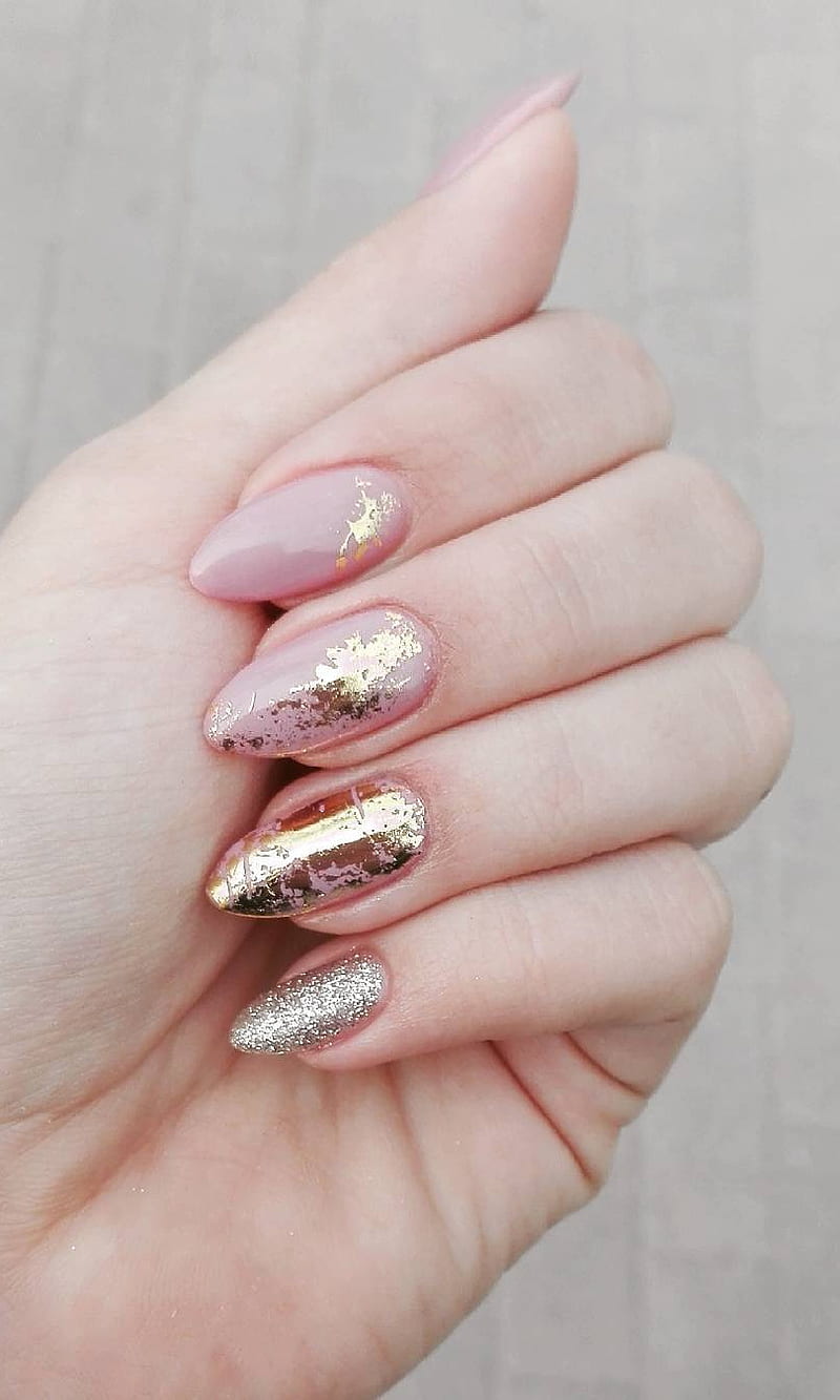 Golden Nails, gold, hands, nails, polish, HD phone wallpaper