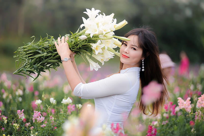 HD girl on flowers field wallpapers | Peakpx