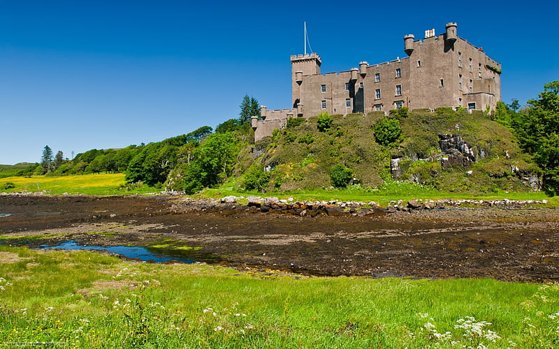 Dunvegan Castle - Isle of Skye - Scotland, Scottish Highlands, Isle of Skye, Dunvegan Castle, Inner Hebrides, Scottish Castles, Scottish Islands, Scotland, Skye, Castles, HD wallpaper