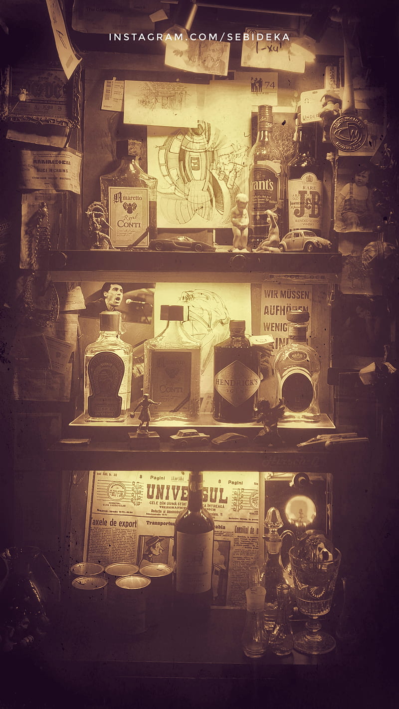 Warm Pub, bar, drinks, old bottles, dark, sepia, low light, vintage, HD phone wallpaper