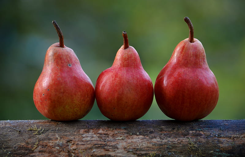 three red pear fruits, HD wallpaper