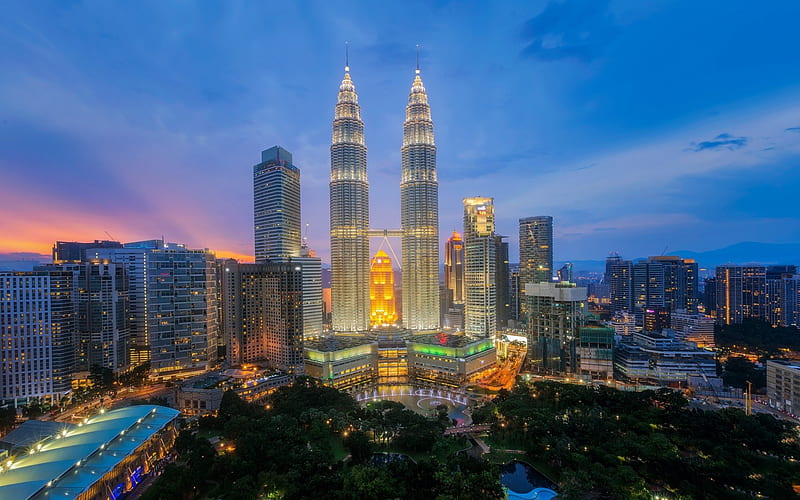 Petronas Twin Towers, Kuala Lumpur, evening, city lights, modern city, metropolis, skyscrapers, Malaysia, HD wallpaper