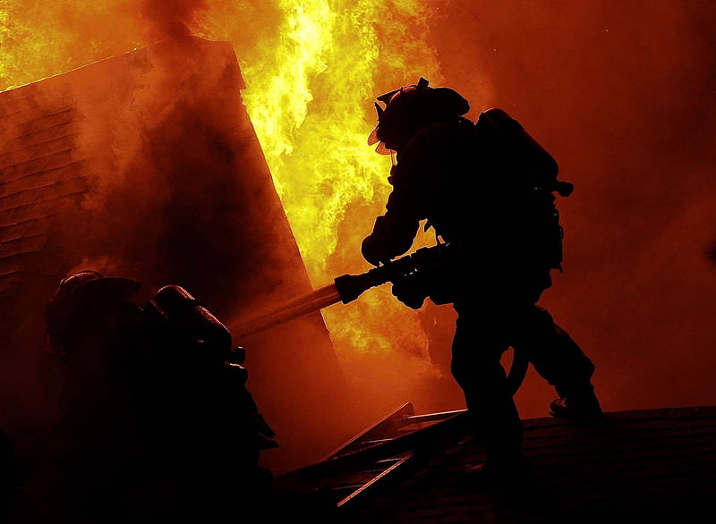 Firefighter In A Devastating Incident, Cool Firefighter, HD wallpaper