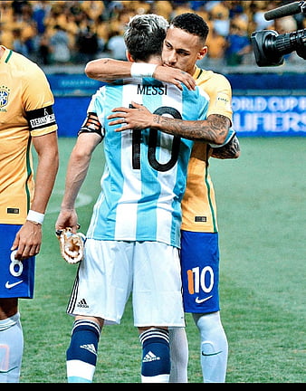 Ronaldo & Messi 4K Wallpaper  Parede de futebol, Fotos do messi