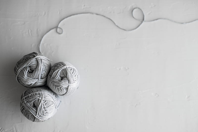 flat lay graphy of three white yarn balls, HD wallpaper