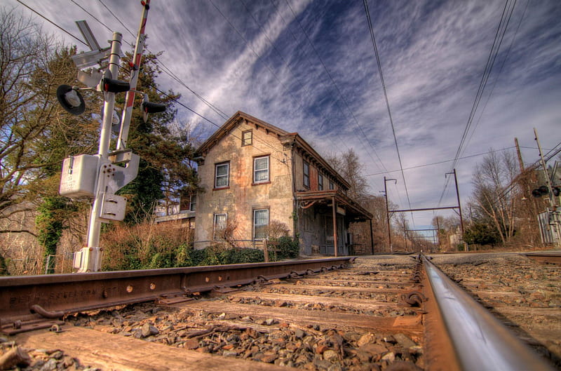 lovely old train stop r, house, barrier, station, r, tracks, HD wallpaper