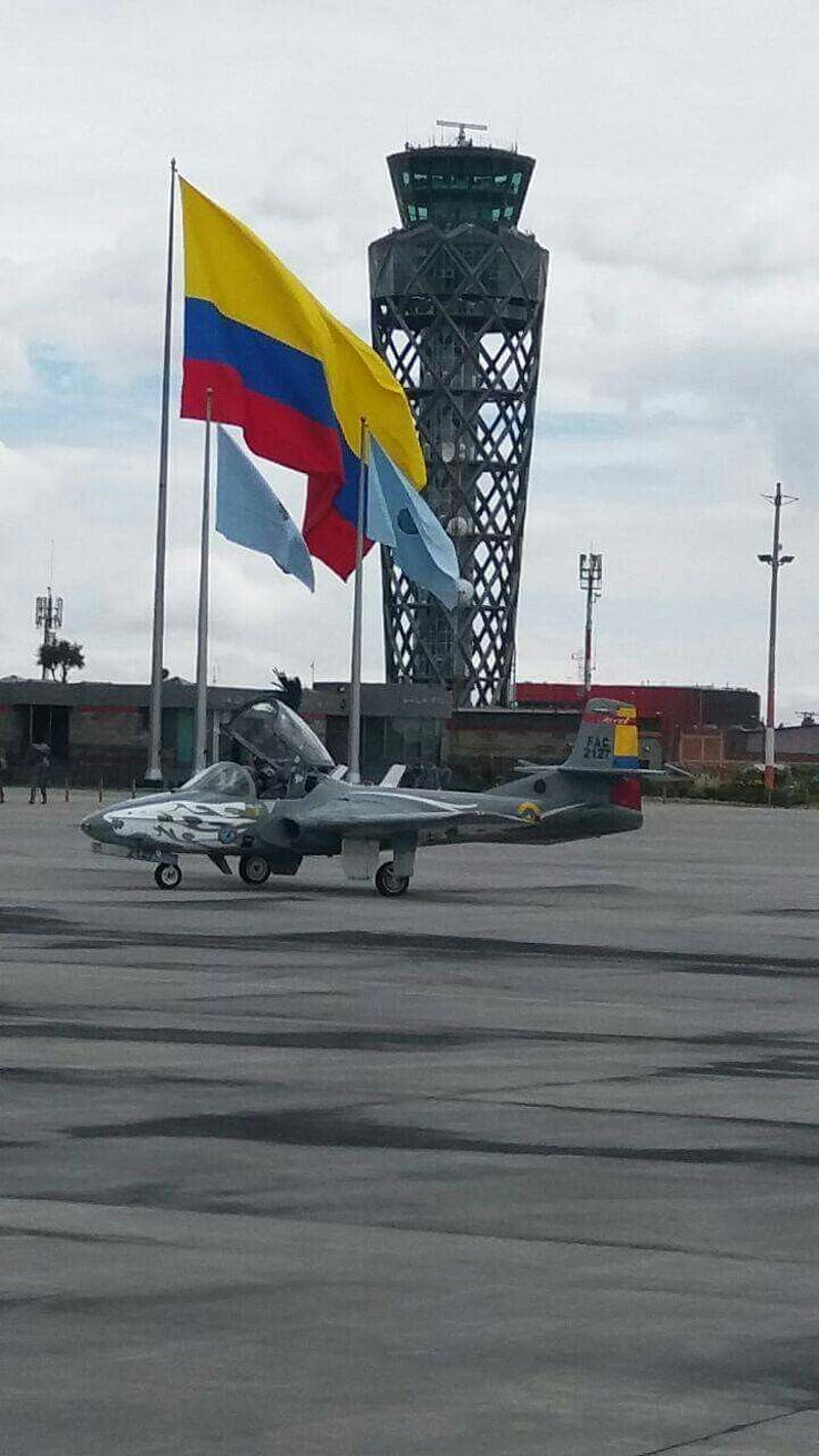 T-37 FAC, aircraft, aviation, avion, aviones, colombia, flight, guerra, jet, jets, HD phone wallpaper