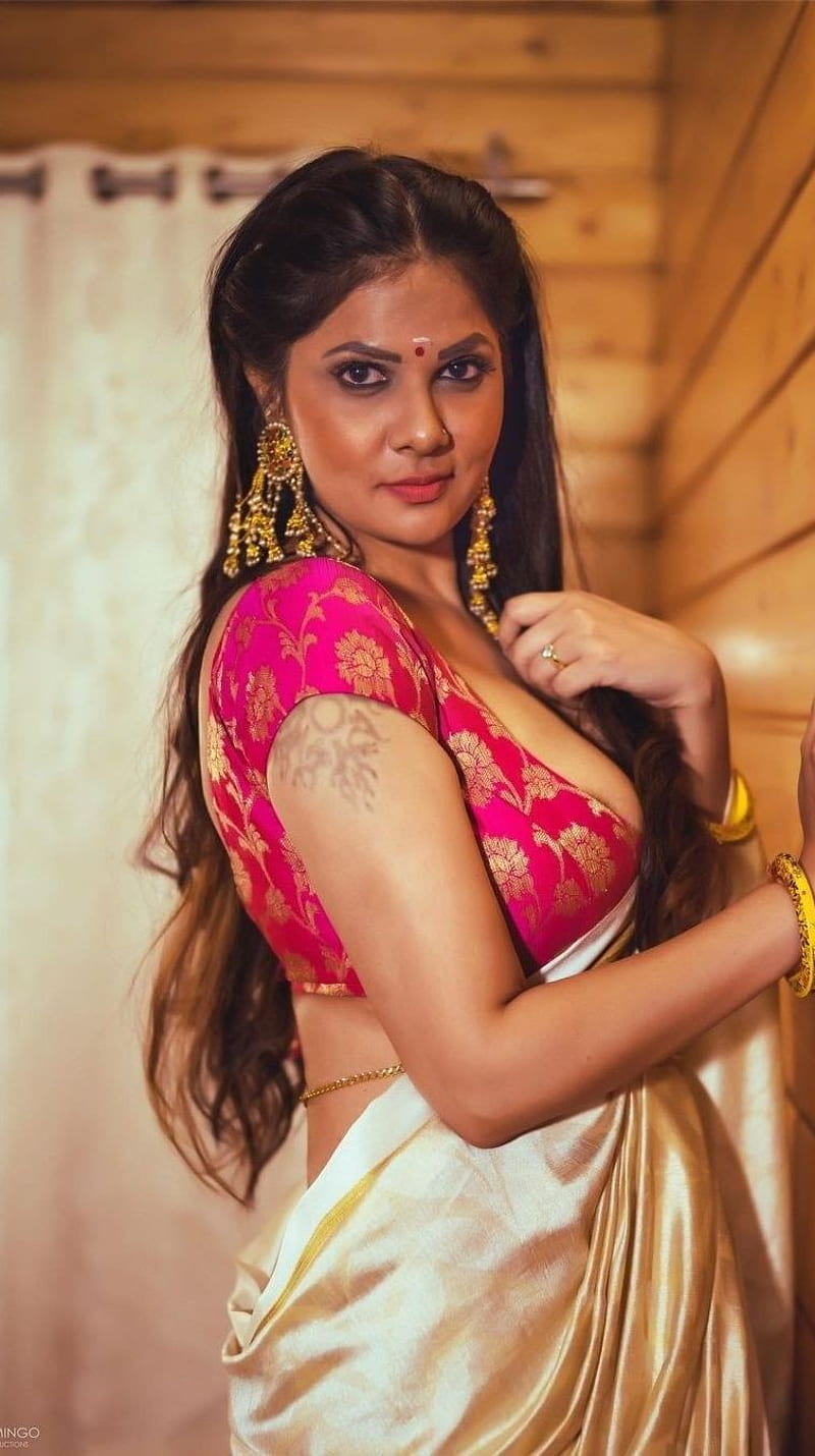 Aabha Paul, model, bollywood actress, saree lover, HD phone wallpaper |  Peakpx