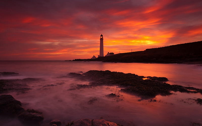 Lighthouse Sunset in Angus, Scotland, lighthouses, oceans, nature, sunsets, HD wallpaper