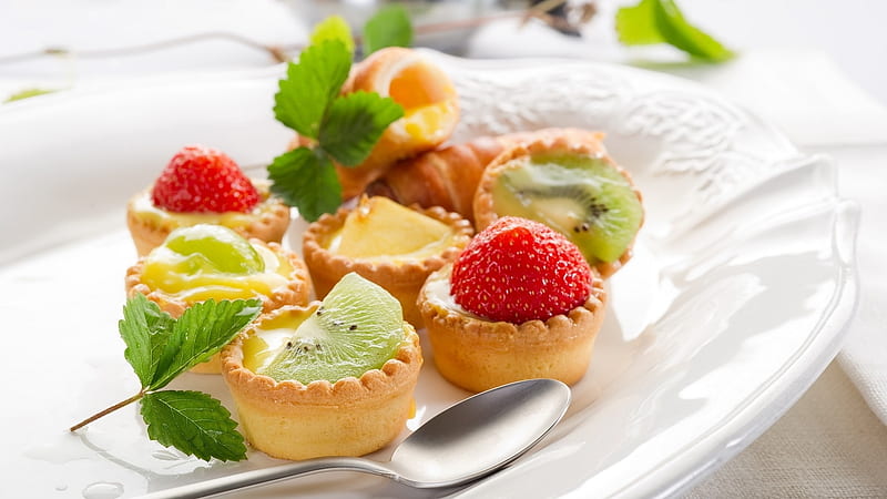 fruit cakes, strawberry, kiwi, dessert, sweets, pastry, Food, HD wallpaper