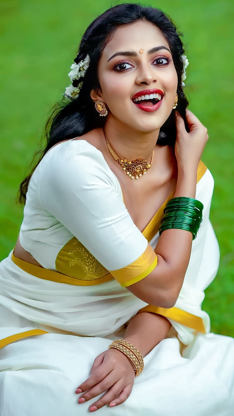 Amala Paul, kerala style, telugu actress, tamil actress, malayalam actress, HD phone wallpaper