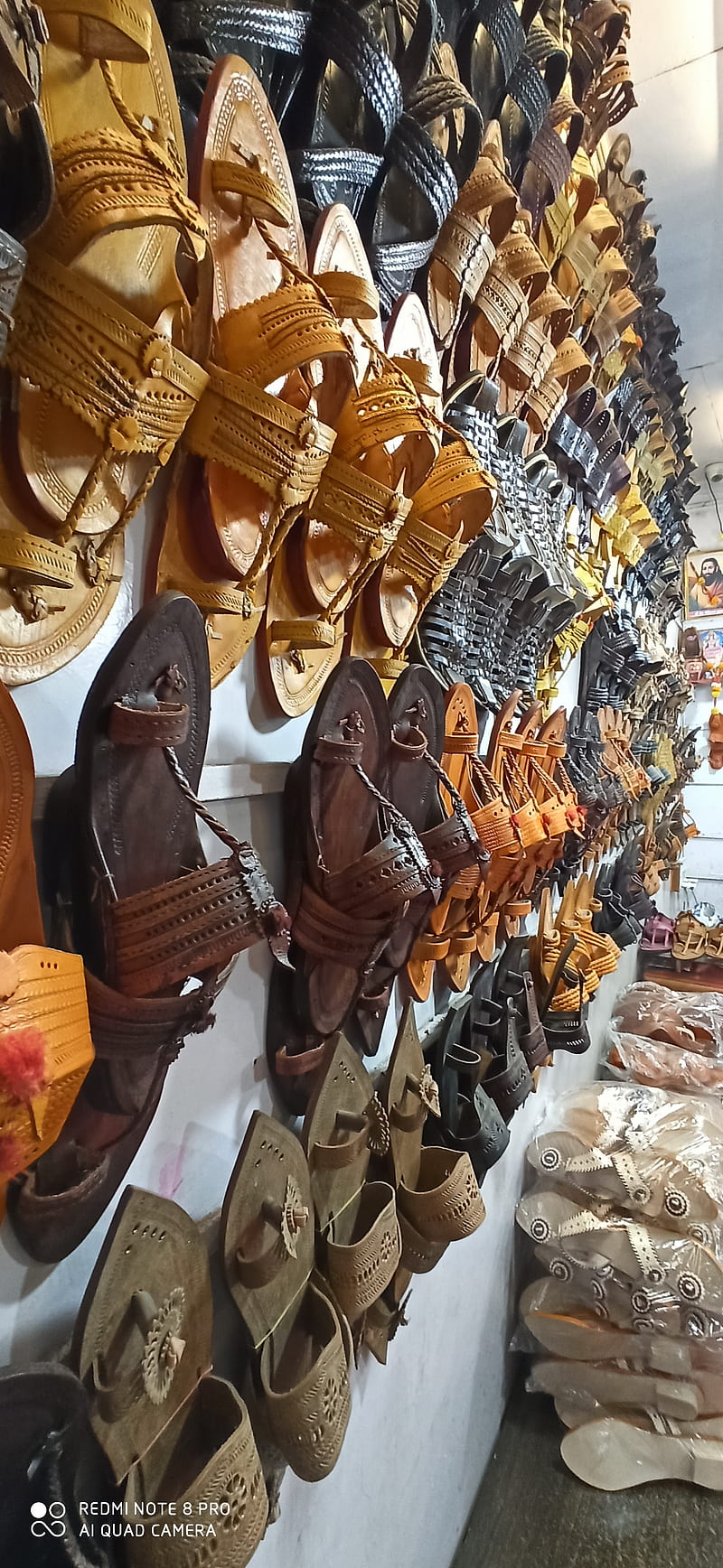 Deepika Kolhapuri (an UMED Undertaking) Handmade Chappal Men's Tan Leather  Indian Ethnic Footwear - 8 UK, DKC 6-8 : Amazon.in: Shoes & Handbags