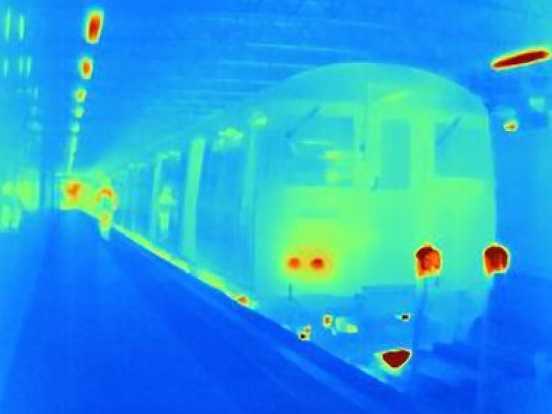 London Tube Train., thermal, train, transport, london, underground, technology, heat, tfl, HD wallpaper