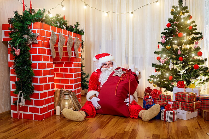 Santa, red, tree, craciun, christmas, bag, room, old man, HD wallpaper