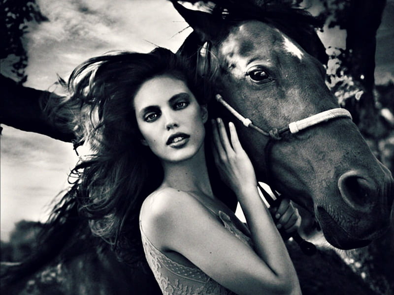 Emily Didonato, model, alb, femeie, black, horse, woman, cal, negru, girl, white, HD wallpaper