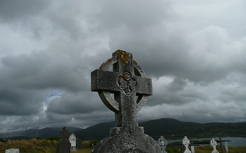 Celtic Cross, marker, overcast, cross, sky, grave, HD wallpaper