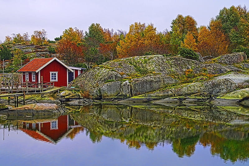 Nordic autumn, rocks, red, autumn, house, splendid, bonito, nordic, color, beauty, season, forest, romance, pier, colors, trees, lake, peaceful, nature, landscape, HD wallpaper