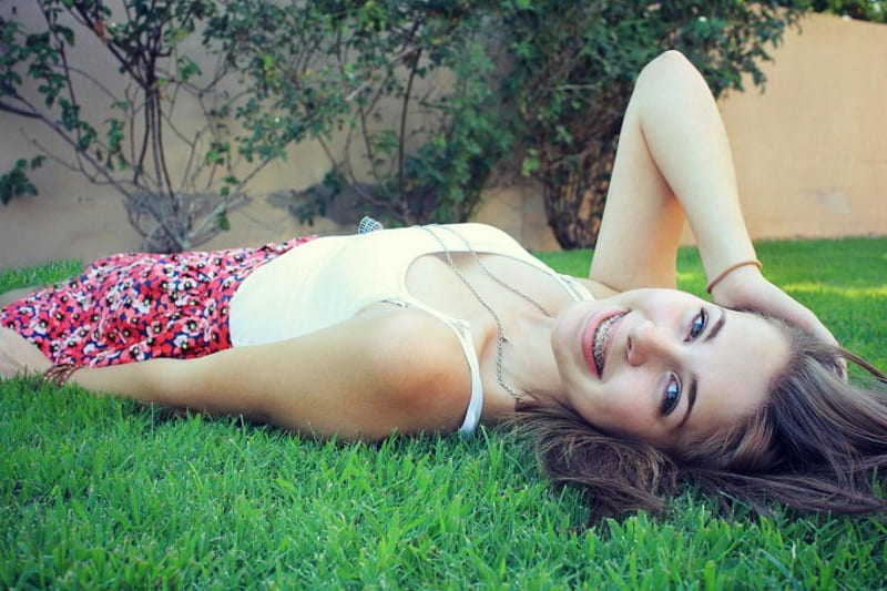 Lazing In The Grass, female, smile, model, happy, HD wallpaper