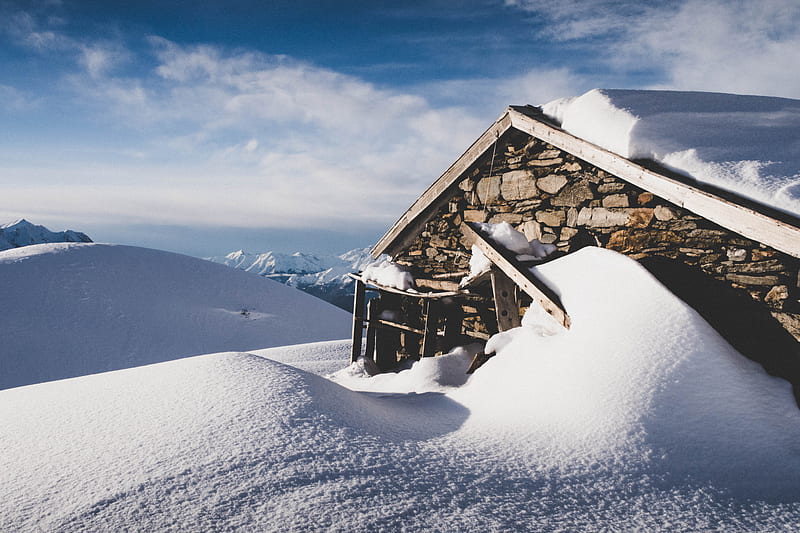 stone house in snowfield, HD wallpaper