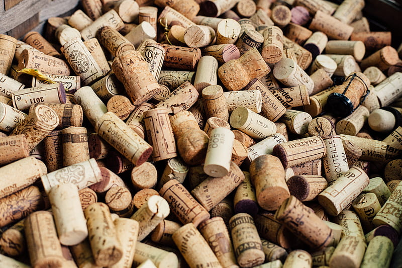 pile of brown cork lids, HD wallpaper