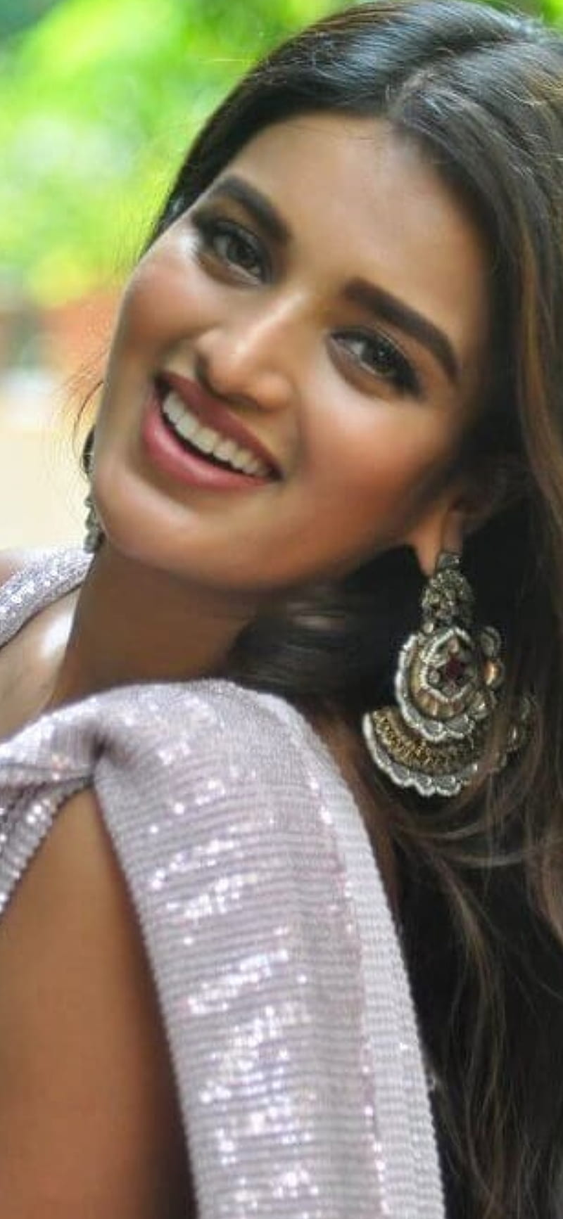 Nidhi Agerwal, bonito, bollywood, tollywood, HD phone wallpaper