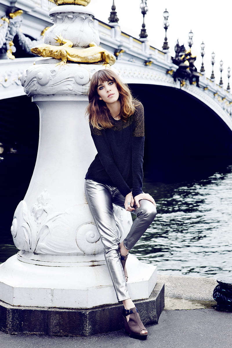 Alexa Chung, model, blue eyes, bridge, river, HD phone wallpaper